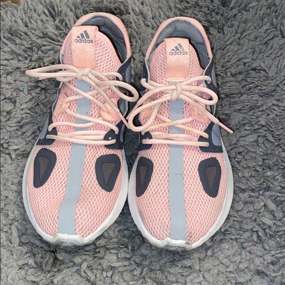 A D I D A S SHOES